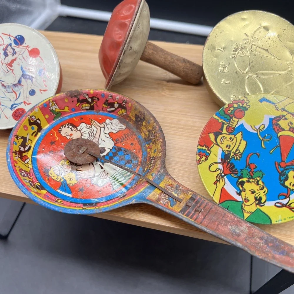 5 Vintage Noisemakers US Metal Toy MFG Noise Maker Tin Taiwan Rattle Party